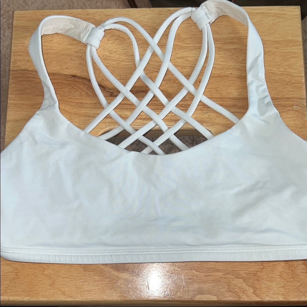 Lululemon Free to be Wild bra